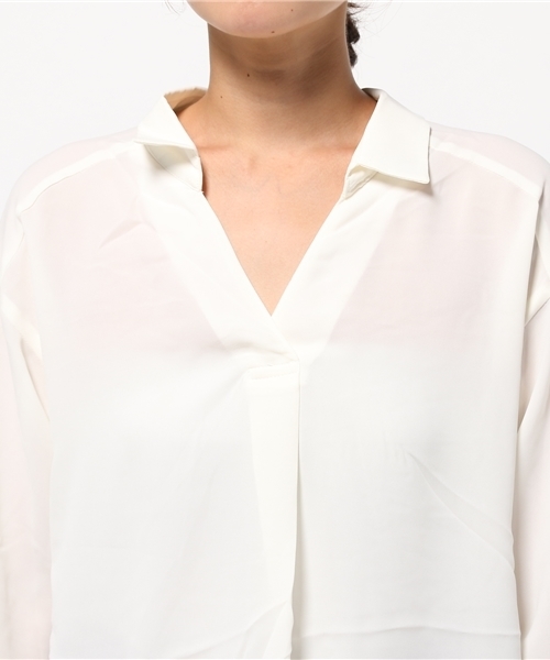 mysty woman(ミスティウーマン)の「変わり織りジョーゼットバックリボンスキッパーシャツ(シャツ/ブラウス・レディース・オフホワイト/ブラック/カーキ/ピンクベージュ・FREE)」の8枚目の写真