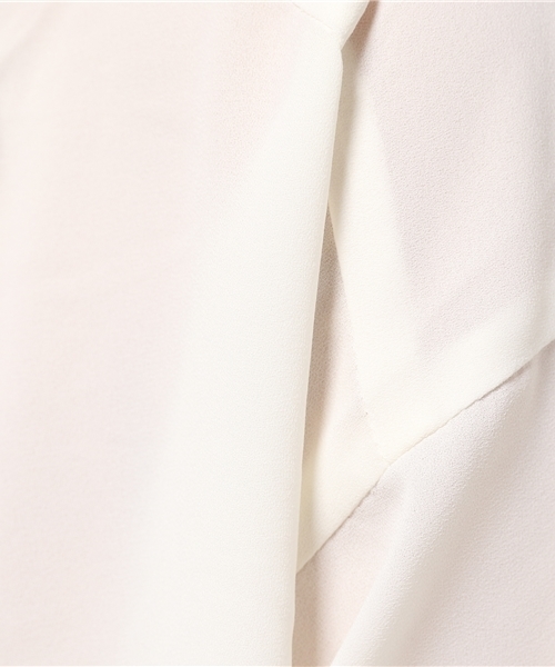 mysty woman(ミスティウーマン)の「変わり織りジョーゼットバックリボンスキッパーシャツ(シャツ/ブラウス・レディース・オフホワイト/ブラック/カーキ/ピンクベージュ・FREE)」の12枚目の写真