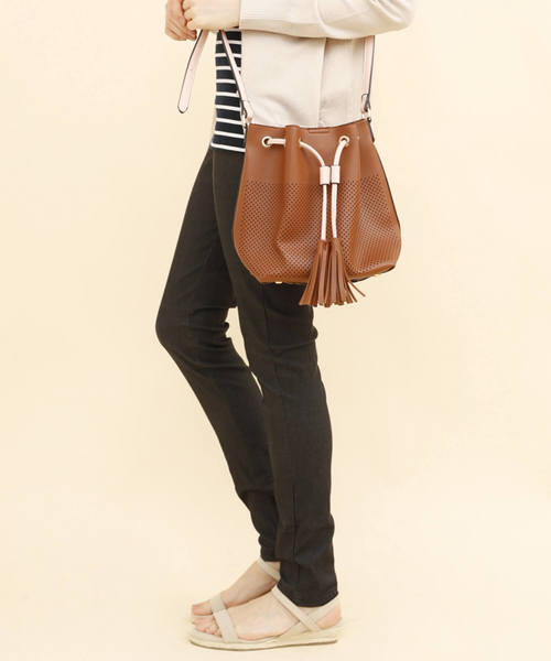 aimoha(アイモハ)の「ハイウエストストレッチ美脚スキニーレギンスパンツ (LV)(レギンス/スパッツ・レディース・インディゴブルー/パープル/ワインレッド/グレイッシュブルー/ブラック/アーミー/ピンク系その他/ホワイト/グリーン/ライトグリーン/ダークネイビー/ピンク/レッド/イエロー/オレンジ/スミクロ/ベージュ/ネイビー/ブルー/ブラウン・SMALL/MEDIUM/XXX-LARGE/X-LARGE/XX-LARGE/LARGE)」の22枚目の写真