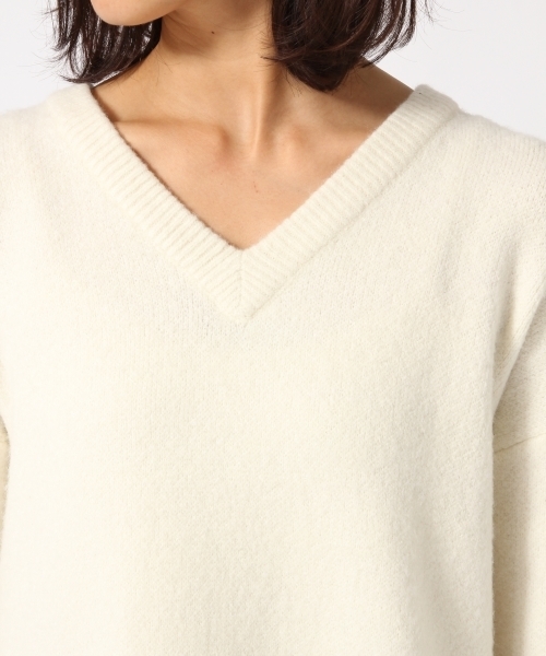 GLOBAL WORK（グローバルワーク）の「3ゲージストレッチブークレＶプルオーバー/729136（ニット/セーター・レディース・ブラック/グレー/ホワイト/ブルー系その他・SMALL/MEDIUM/LARGE）」の11枚目の写真