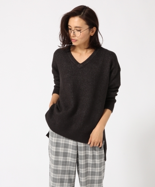 GLOBAL WORK（グローバルワーク）の「3ゲージストレッチブークレＶプルオーバー/729136（ニット/セーター・レディース・ブラック/グレー/ホワイト/ブルー系その他・SMALL/MEDIUM/LARGE）」の22枚目の写真