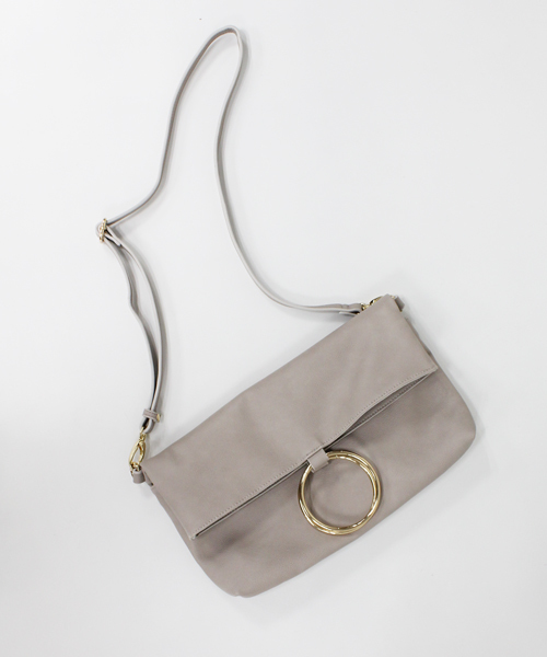 MONICA（モニカ）の「リングクラッチ＆ショルダー（クラッチバッグ・レディース・ホワイト/ブラック/グレー/モカ/ブルー/レッド・FREE）」の4枚目の写真