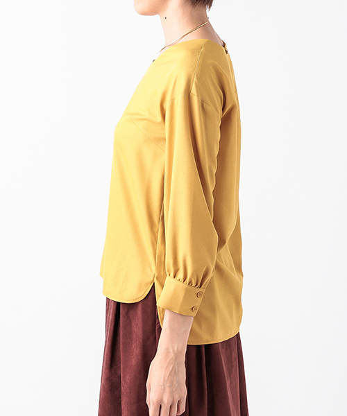 un dix cors（アンディコール）の「ジョーゼットＶネックブラウス（シャツ/ブラウス・レディース・ホワイト/ブラック/カーキ/イエロー/ピンク・ﾌﾘ-）」の7枚目の写真