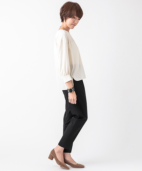 un dix cors（アンディコール）の「ジョーゼットＶネックブラウス（シャツ/ブラウス・レディース・ホワイト/ブラック/カーキ/イエロー/ピンク・ﾌﾘ-）」の18枚目の写真