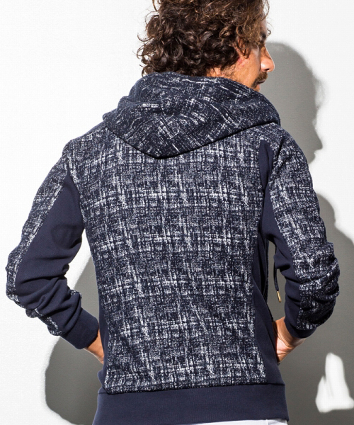 1PIU1UGUALE3 RELAX (ウノピゥウノウグァーレトレ リラックス)の「1PIU1UGUALE3 RELAX(ウノピゥウノウグァーレトレ)360°ストレッチツイードフードパーカ(パーカー・メンズ・ブラック/ネイビー・SMALL/MEDIUM/LARGE/X-LARGE/XX-LARGE)」の6枚目の写真