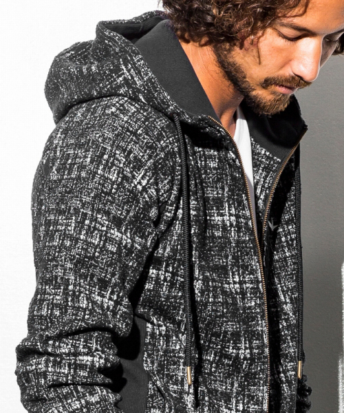 1PIU1UGUALE3 RELAX (ウノピゥウノウグァーレトレ リラックス)の「1PIU1UGUALE3 RELAX(ウノピゥウノウグァーレトレ)360°ストレッチツイードフードパーカ(パーカー・メンズ・ブラック/ネイビー・SMALL/MEDIUM/LARGE/X-LARGE/XX-LARGE)」の7枚目の写真