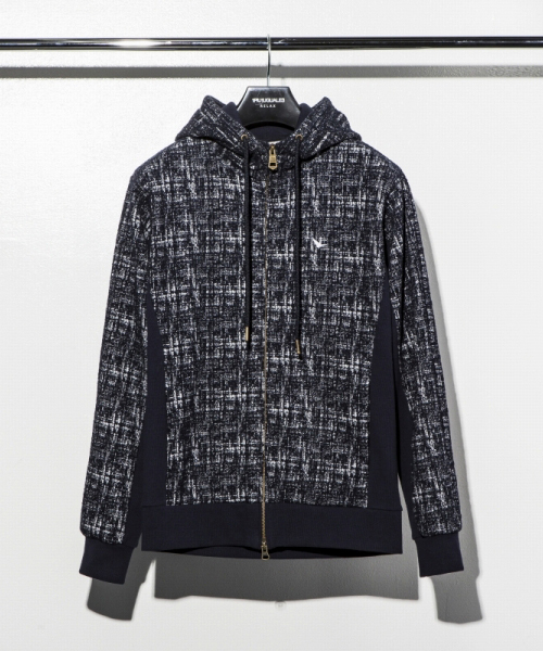 1PIU1UGUALE3 RELAX (ウノピゥウノウグァーレトレ リラックス)の「1PIU1UGUALE3 RELAX(ウノピゥウノウグァーレトレ)360°ストレッチツイードフードパーカ(パーカー・メンズ・ブラック/ネイビー・SMALL/MEDIUM/LARGE/X-LARGE/XX-LARGE)」の4枚目の写真