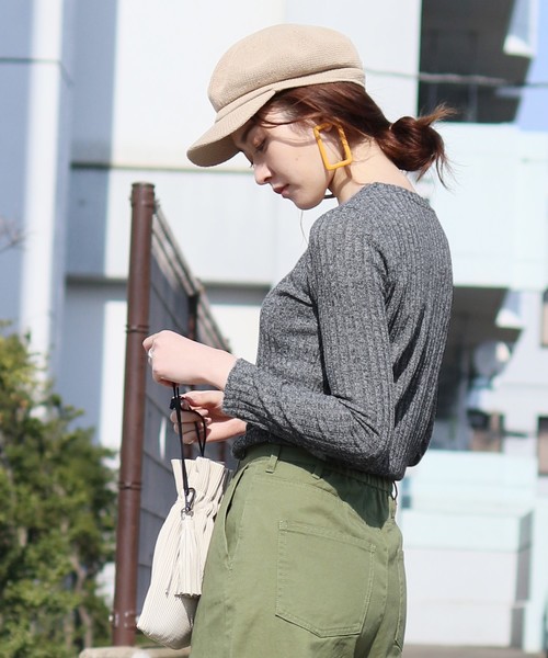 reca（レカ）の「【プチプラ】ふんわりやわらかリブ　春ニットソー（Tシャツ/カットソー・レディース・アイボリー/ブラック/グレー/パープル・FREE）」の15枚目の写真