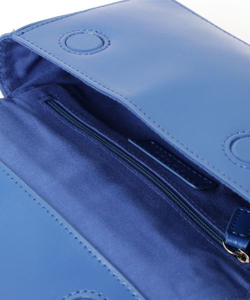 YAHKI（ヤーキ）の「YAHKI:ボックスショルダーバッグ（ショルダーバッグ・レディース・レッド/ブルー・ONE SIZE）」の5枚目の写真