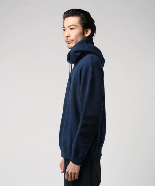 Traditional Weatherwear(トラディショナルウェザーウェア)の「【MEN'S】キルテッドパッチ クルーネック プルオーバーパーカ(パーカー・メンズ・ホワイト/ネイビー/グレー/レッド/ブルー/グリーン・M/L/S)」の8枚目の写真
