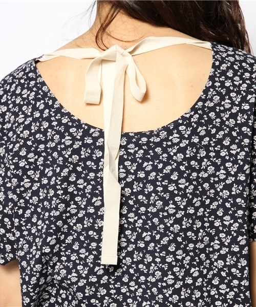 Kastane（カスタネ）の「【Kastane】バックリボンTシャツ（Tシャツ/カットソー・レディース・オフホワイト/ホワイト/ダークブルー/ネイビー・FREE）」の9枚目の写真