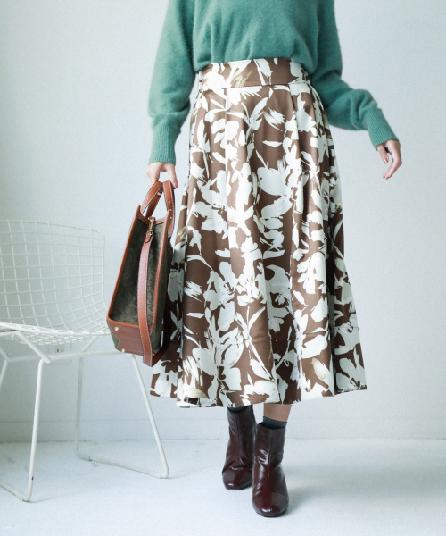 BAYFLOW（ベイフロー）の「アソートガラタックフレアスカート（スカート・レディース・ブラウン/グレー/オフホワイト・SMALL/MEDIUM）」の3枚目の写真