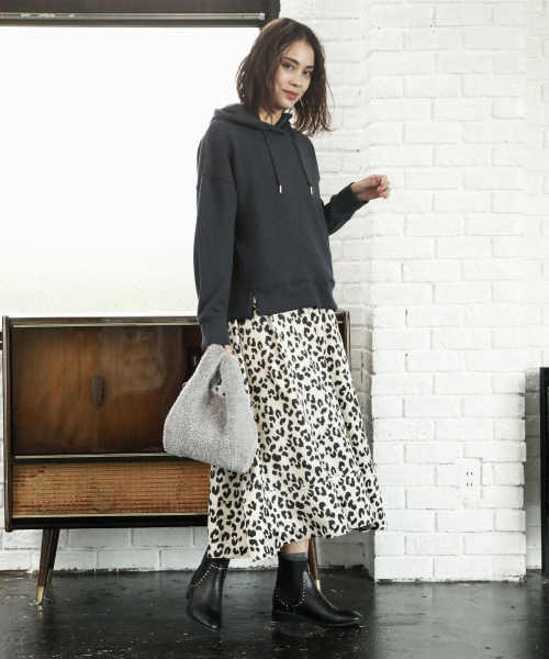 BAYFLOW（ベイフロー）の「アソートガラタックフレアスカート（スカート・レディース・ブラウン/グレー/オフホワイト・SMALL/MEDIUM）」の7枚目の写真