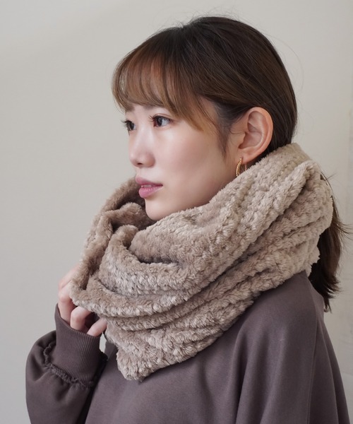 Port（ポート）の「ボリューム ワッフル スヌード（ネックウォーマー/スヌード・レディース・ホワイト/ブラック/ブラウン/グレー/ベージュ・FREE）」の5枚目の写真