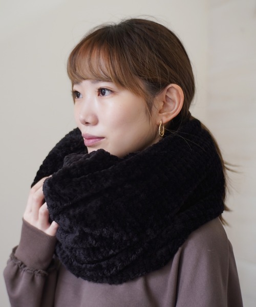 Port（ポート）の「ボリューム ワッフル スヌード（ネックウォーマー/スヌード・レディース・ホワイト/ブラック/ブラウン/グレー/ベージュ・FREE）」の3枚目の写真