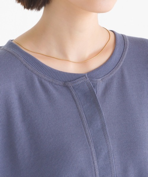 OMNES Another Edition（オムネス アナザーエディション）の「ベアワッフルヘンリーネックトップス（Tシャツ/カットソー・レディース・ホワイト/チャコールグレー/ブラウン/ブルー/グレイッシュベージュ/イエロー/グリーン・FREE）」の20枚目の写真