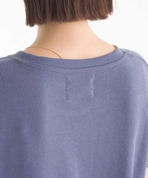OMNES Another Edition（オムネス アナザーエディション）の「ベアワッフルヘンリーネックトップス（Tシャツ/カットソー・レディース・ホワイト/チャコールグレー/ブラウン/ブルー/グレイッシュベージュ/イエロー/グリーン・FREE）」の21枚目の写真