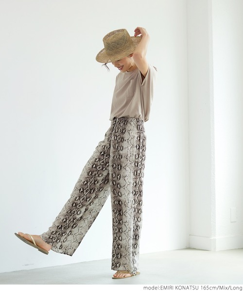 coca（coca）（コカ）の「パイソン柄リラックスパンツ（その他パンツ・レディース・その他・SHORT/LONG）」の9枚目の写真