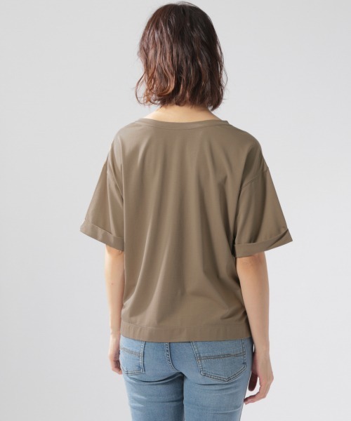 BAYFLOW(ベイフロー)の「カラーVネックTシャツ(Tシャツ/カットソー・レディース・ボルドー/ブラック/モカ/ホワイト/カーキ/アイボリー・MEDIUM/SMALL)」の11枚目の写真