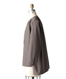 Drawer（ドゥロワー）の「Drawer ウェザーノーカラーギャザーブラウス