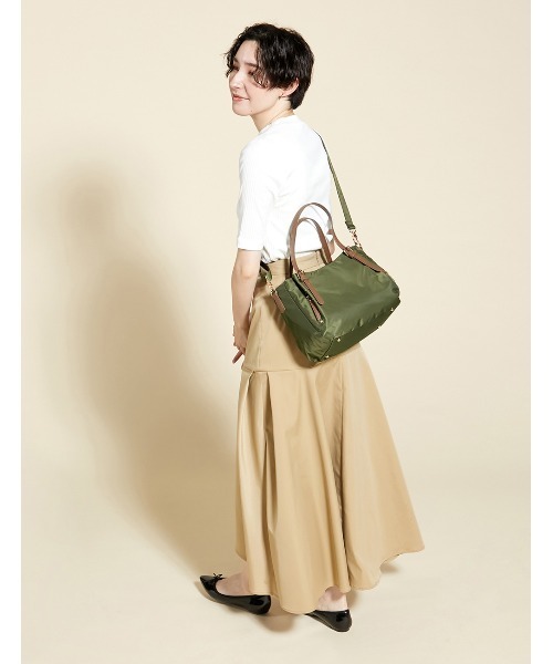 MONICA（モニカ）の「ナイロン2WAYトートバッグ Sサイズ（トートバッグ・レディース・ブラック/ベージュ/ネイビー/カーキ/ピンク・FREE）」の3枚目の写真