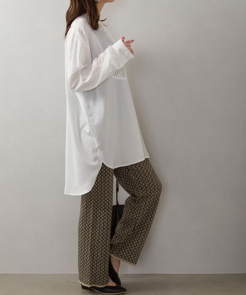 SpRay（スプレイ）の「ピンタックバンドカラ－ロングシャツ（シャツ/ブラウス・レディース・オフホワイト/ライトグリーン/スミクロ・FREE）」の14枚目の写真