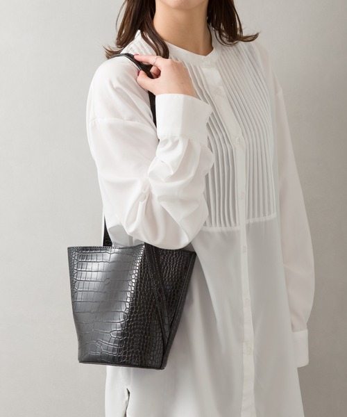 SpRay（スプレイ）の「ピンタックバンドカラ－ロングシャツ（シャツ/ブラウス・レディース・オフホワイト/ライトグリーン/スミクロ・FREE）」の18枚目の写真
