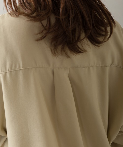 SpRay（スプレイ）の「ピンタックバンドカラ－ロングシャツ（シャツ/ブラウス・レディース・オフホワイト/ライトグリーン/スミクロ・FREE）」の6枚目の写真