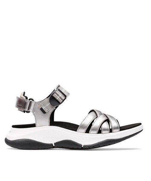 Clarks（クラークス）の「Wave2.0 Sail. / ウェーブ2.0セイル (ピューターレザー／スエードコンビ)（サンダル・レディース・シルバー・UK5.5/UK4/UK6/UK5/UK3.5/UK3/UK4.5）」の4枚目の写真
