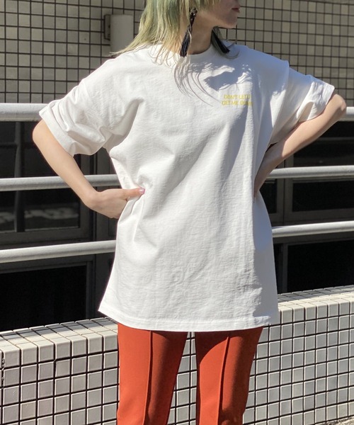 PBLIM(ページボーイリム)の「【PAGEBOYLIM】フラワーグラフィックT(Tシャツ/カットソー・レディース・チャコールグレー/ベージュ/オフホワイト・MEDIUM/LARGE)」の4枚目の写真