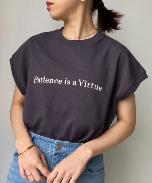 moment+（モーメントプラス）の「コットン100％カラーロゴプリントフレンチスリーブT（Tシャツ/カットソー・レディース・チャコールグレー/ベージュ/オフホワイト/オレンジ/グリーン/杢グレー・M）」の9枚目の写真