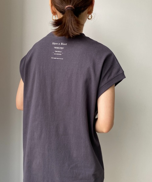 moment+（モーメントプラス）の「コットン100％カラーロゴプリントフレンチスリーブT（Tシャツ/カットソー・レディース・チャコールグレー/ベージュ/オフホワイト/オレンジ/グリーン/杢グレー・M）」の16枚目の写真