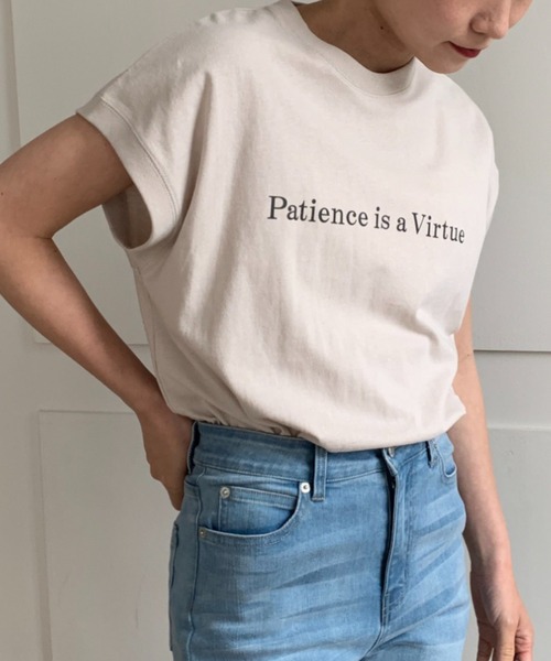 moment+（モーメントプラス）の「コットン100％カラーロゴプリントフレンチスリーブT（Tシャツ/カットソー・レディース・チャコールグレー/ベージュ/オフホワイト/オレンジ/グリーン/杢グレー・M）」の17枚目の写真