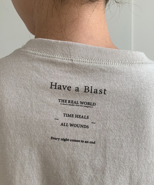 moment+（モーメントプラス）の「コットン100％カラーロゴプリントフレンチスリーブT（Tシャツ/カットソー・レディース・チャコールグレー/ベージュ/オフホワイト/オレンジ/グリーン/杢グレー・M）」の11枚目の写真