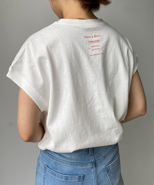 moment+（モーメントプラス）の「コットン100％カラーロゴプリントフレンチスリーブT（Tシャツ/カットソー・レディース・チャコールグレー/ベージュ/オフホワイト/オレンジ/グリーン/杢グレー・M）」の20枚目の写真