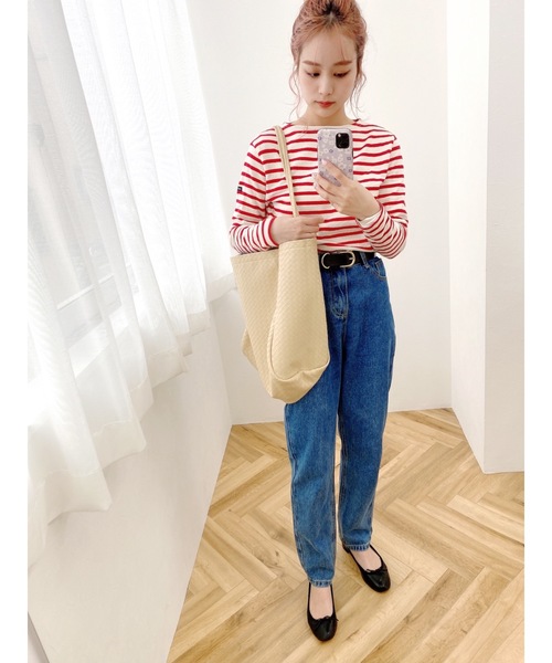 JUMELLE（ジュメロ）の「テーパードデニムパンツ（デニムパンツ・レディース・ブルー/ブラック・SMALL/MEDIUM/LARGE）」の6枚目の写真