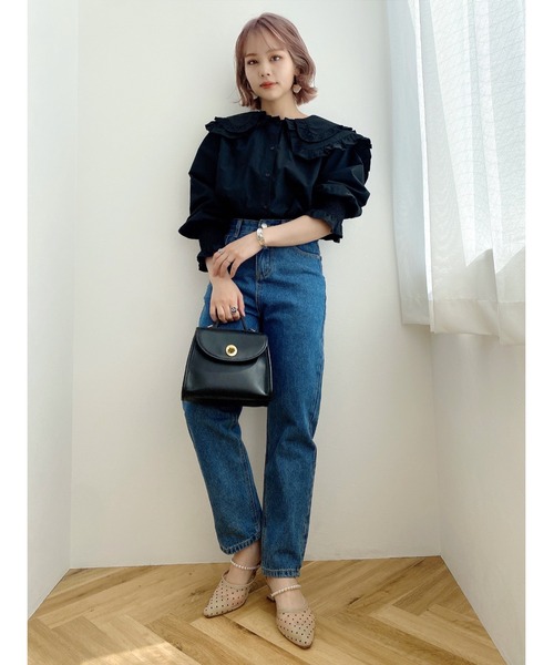 JUMELLE（ジュメロ）の「テーパードデニムパンツ（デニムパンツ・レディース・ブルー/ブラック・SMALL/MEDIUM/LARGE）」の17枚目の写真