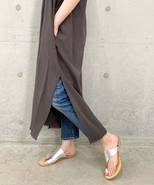 NICOLAS LAINAS(ニコラスライナス)の「【NICOLAS LAINAS/ニコラスライナス】サムカバーアッパーフラット(サンダル・レディース・シルバー/ベージュ系その他3・38/37)」の11枚目の写真