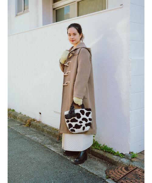 Ray BEAMS（レイビームス）の「Lilas Campbell × Ray BEAMS / 別注 COW トートバッグ（トートバッグ・レディース・ブラック/ブラウン・ONE SIZE）」の3枚目の写真