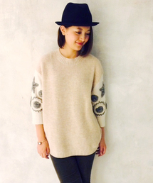 BEARDSLEY（ビアズリー）の「袖刺繍ニット（ニット/セーター）」 - WEAR