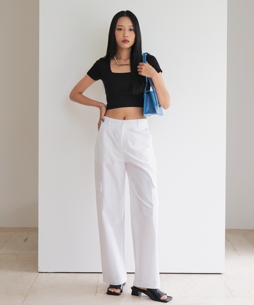 FEKETE（フェケテ）の「FEKETE VEGAN LEATHER SQUARE BAG（ハンドバッグ・レディース・ホワイト/ブラック/ブルー/グリーン・FREE）」の13枚目の写真