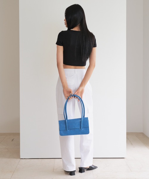 FEKETE（フェケテ）の「FEKETE VEGAN LEATHER SQUARE BAG（ハンドバッグ・レディース・ホワイト/ブラック/ブルー/グリーン・FREE）」の5枚目の写真