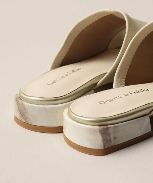ODETTE E ODILE（オデットエオディール）の「F スクエアストレッチ サンダル25↑（サンダル・レディース・オフホワイト/ダークグレー・24.5cm/24cm/22cm/23.5cm/22.5cm/23cm/25cm）」の8枚目の写真