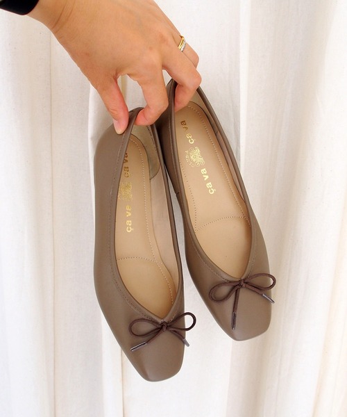 cava cava（サヴァサヴァ）の「撥水｜バレエシューズ　6420029（バレエシューズ・レディース・ブラック/ブラウン/マルチ/マスタード/アイボリー/ライトブルー/ライトベージュ/ライトグレー/ブラック×ホワイト/グレイッシュベージュ/ライトグリーン/シルバー/ダークベージュ/ガンメタ/プラチナム/シルバー系その他/ラベンダー/ホワイト×シルバー・22.5cm/23.5cm/24.5cm/23.0cm/24.0cm/24cm/23cm）」の8枚目の写真