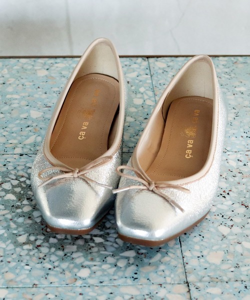 cava cava（サヴァサヴァ）の「撥水｜バレエシューズ　6420029（バレエシューズ・レディース・ブラック/ブラウン/マルチ/マスタード/アイボリー/ライトブルー/ライトベージュ/ライトグレー/ブラック×ホワイト/グレイッシュベージュ/ライトグリーン/シルバー/ダークベージュ/ガンメタ/プラチナム/シルバー系その他/ラベンダー/ホワイト×シルバー・22.5cm/23.5cm/24.5cm/23.0cm/24.0cm/24cm/23cm）」の14枚目の写真