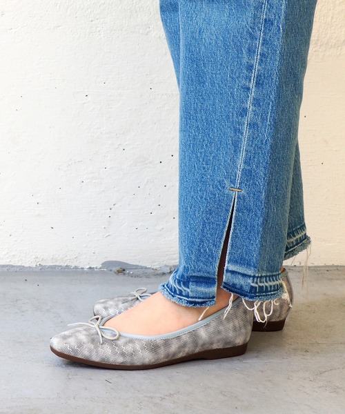 cava cava（サヴァサヴァ）の「撥水｜バレエシューズ　6420029（バレエシューズ・レディース・ブラック/ブラウン/マルチ/マスタード/アイボリー/ライトブルー/ライトベージュ/ライトグレー/ブラック×ホワイト/グレイッシュベージュ/ライトグリーン/シルバー/ダークベージュ/ガンメタ/プラチナム/シルバー系その他/ラベンダー/ホワイト×シルバー・22.5cm/23.5cm/24.5cm/23.0cm/24.0cm/24cm/23cm）」の18枚目の写真