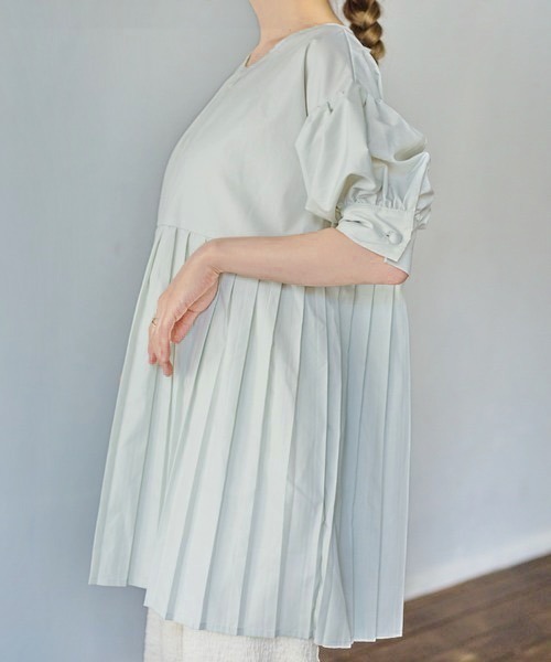 nemne store(ネンネストア)の「プリーツ切替チュニックブラウス(チュニック・レディース・ブラック/ベージュ/オフホワイト/ミント・フリー)」の19枚目の写真