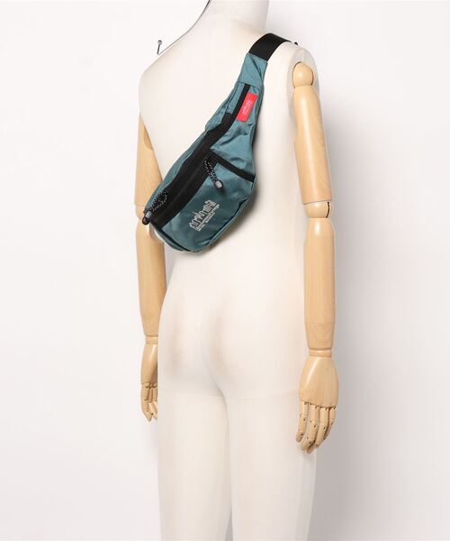 Manhattan Portage(マンハッタンポーテージ)の「Alleycat Waist Bag MONTANA(ボディバッグ/ウエストポーチ・メンズ・ベージュ/ブルー/グリーン・X-SMALL)」の15枚目の写真
