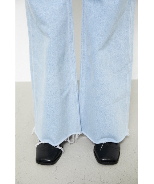 LAGUA GEM（ラグアジェム）の「LOBELIE FLARE DENIM（デニムパンツ・レディース・ブルー/ブラック・24inch/23inch/25inch/26inch/22inch）」の11枚目の写真