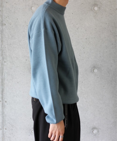 y/m by れぽすけ（イムバイレポスケ）の「ハイゲージモックネックニット（ニット/セーター・メンズ・ブラック/ベージュ/ブルー・MEDIUM/LARGE）」の5枚目の写真